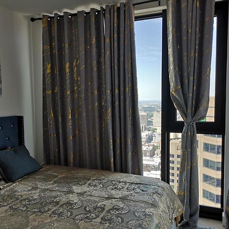 Sky Bridge Spectacular Apartment Монреал Екстериор снимка